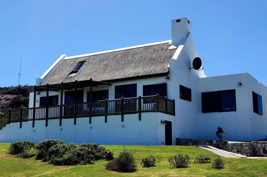 4 Bedroom Property for Sale in Fynbosstrand Western Cape